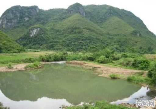 命是靠八字决定还是祖坟风水影响?